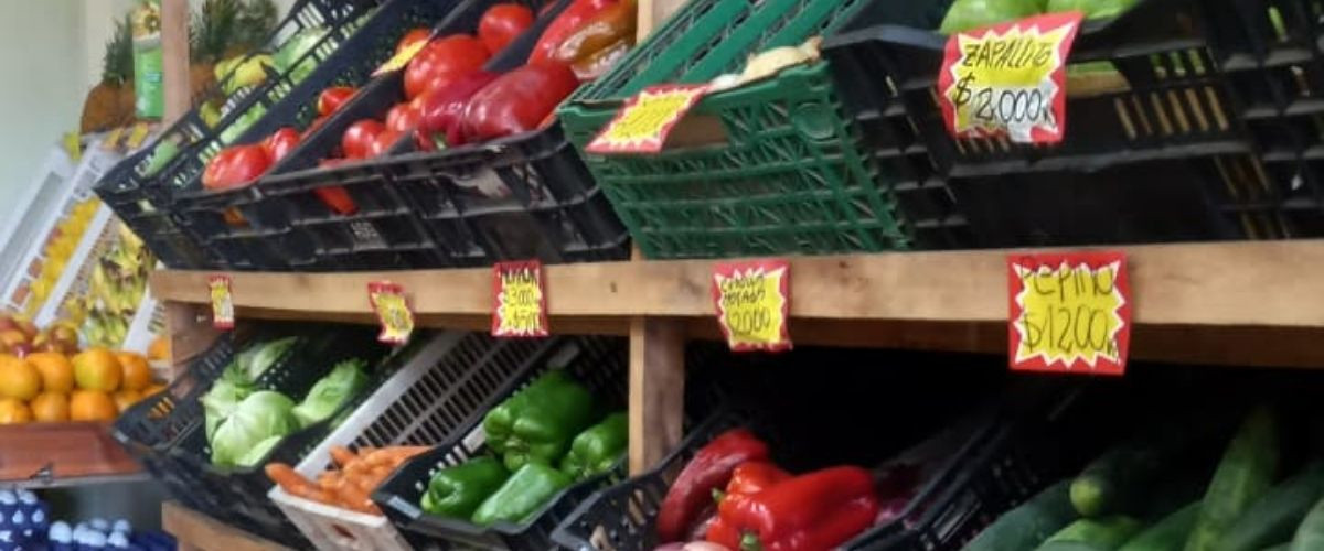 Verdulería y Almacén Familia Flores - Verdulerías en Sicardi